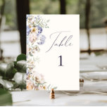 Numéro De Table Flore à crème bleue poussiéreuse<br><div class="desc">Carte numéro de table mariage avec des fleurs élégantes dans des tons variés de bleu poussiéreux et crème.</div>