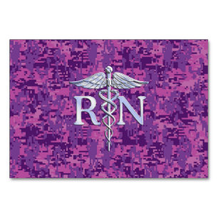 Numéro De Table Infirmière autorisée RN Caduceus sur Camo rose