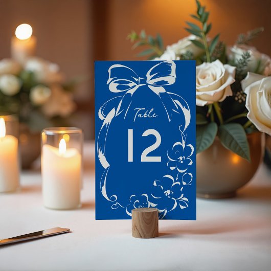Numéro De Table Mariage à cadre floral et noeud papillon fantaisis