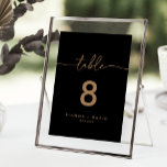 Numéro De Table Mariage classique Black Gold<br><div class="desc">Ce numéro de table classique en or noir est parfait pour un mariage moderne. Le design sobre et élégant présente une typographie de script classique et sophistiquée en or. Il s'agit d'un numéro de table recto-verso. Ajoutez chaque numéro de table dont vous avez besoin à votre panier individuellement.</div>