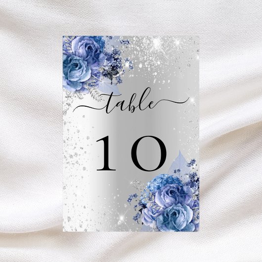 Numéro de table mariage de fleurs bleues argentées