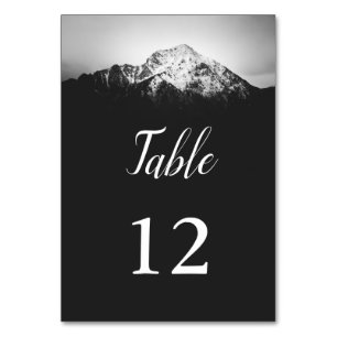 Numéro De Table Mariage noir et blanc sous les montagnes