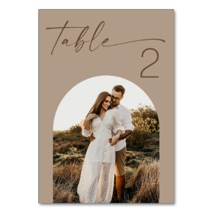 Numéro De Table Mariage Taupe Poussiéreux. Réception de Photo Mode