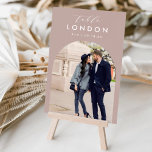 Numéro De Table Mariage Voyage Destination Photo & Nom<br><div class="desc">Ajoutez une touche de finition spéciale à vos tables de réception de mariage avec ces cartes de numéro de table photo personnalisées. Nommez chaque table après une destination de voyage mémorable et ajoutez une photo et le nom de destination à ces détenteurs uniques de cartes. Votre photo est alignée en...</div>