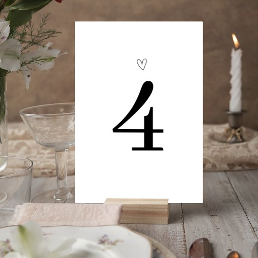 Numéro De Table Minimalist Wedding Table Number Card with Heart