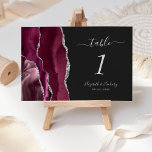 Numéro De Table Moderne Bourgogne Argent Agate Mariage foncé<br><div class="desc">Le bord gauche de cette élégante carte de numéro de table mariage moderne comporte une bordure d'aquarelle bordeaux et ornée d'une parties scintillant en faux argent. Le texte personnalisable associe écriture gris argent,  italique et polices cuivre sur un arrière - plan non noir.</div>