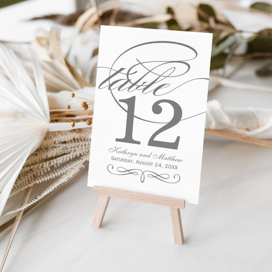 Numéro De Table Monogramme de mariage élégant à la calligraphie au