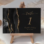 Numéro De Table Noir Or Agate Mariage foncé<br><div class="desc">Le bord gauche de cette élégante carte de numéro de table mariage moderne comporte une bordure en aquarelle noire,  recouverte d'une parties scintillant en faux or. Le texte personnalisable combine écriture manuscrite couleur or,  et polices italique et cuivre sur un arrière - plan non noir.</div>