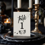 Numéro De Table Nuit d'Halloween de la Mariage vivante<br><div class="desc">Cette conception mesure 5 x 7 pouces/ 12, 7 x 17, 8 cm et est parfaite pour les numéros de table. Donnez le ton pour votre journée romantique avec notre collection de mariages gothiques Skeleton Grunge. Avec ses motifs audacieux en noir et blanc et ses motifs squelettiques pointus, nos invitations,...</div>
