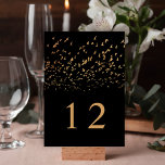 Numéro De Table Oiseaux élégants d'un Mariage de plume<br><div class="desc">Ces cartes de numéro de table de mariage simples et élégantes comportent un troupeau d'oiseaux en fausse feuille d'or sur un arrière - plan noir pur. Elégant,  élégant,  moderne et unique,  facile à customiser pour votre journée spéciale !</div>