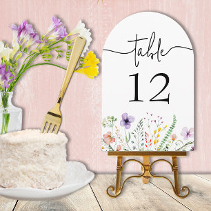 Numéro de table pour la douche de mariée aux fleur