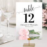 Numéro De Table Reflet Rose rose Élégant & Mariage chic<br><div class="desc">Ces belles cartes de numéro de table faciliteront la recherche de sièges à votre réception de mariage. Dispose d'un design magnifique avec la calligraphie en dentelle et une rose rose rose vif sur son côté avec des ondulations et des reflets. Il y a de la place pour les noms du...</div>