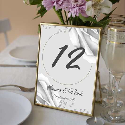 Numéro De Table Roses blanches Monogramme rustique mariage