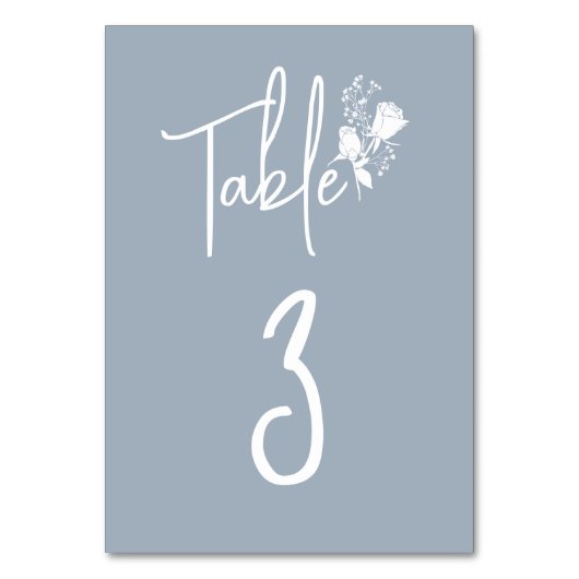 Numéro De Table Roses blanches sur la table bleue Dusty (Par défaut)