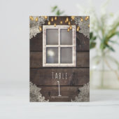 Numéro de table rustique Red Barn Window & Lights (Debout devant)