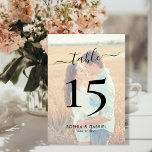 Numéro De Table Script de calligraphie Mariage photo double face<br><div class="desc">Élégant Script de calligraphie Photo superposition Mariage Numéros de table double face. Aidez vos invités à trouver facilement leur chemin avec ces cartes de numéro de table double face simples et élégantes. Ajoutez facilement votre photo préférée, vos chiffres, vos noms et votre date ! Dispose d'une jolie main lettrage calligraphie...</div>