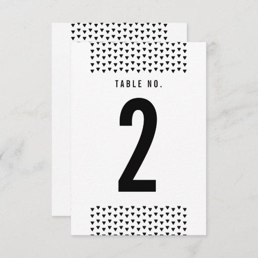 NUMÉRO DE TABLE SIMPLE motif triangle moderne noir (Devant / Derrière)