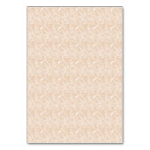 Numéro De Table Un tapis marron avec un motif complexe se trouve s (Dos)