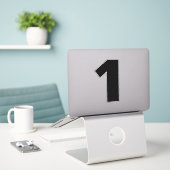 Numéro un Sticker noir et blanc (Ordinateur portable sur le bureau)
