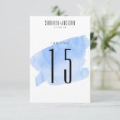 Numéros de table de mariage à l'aquarelle bleue (Debout devant)
