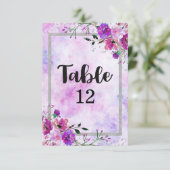 Numéros de table de mariage avec cadre floral viol (Debout devant)