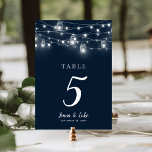 Numéros de table de Mariage de la chaîne rustique<br><div class="desc">Cartes de numéro de table mariage imprimées abordables avec un simple modèle do-it-yourself pour la personnalisation. Ce design rustique chic présente des brins de lumières clignotantes et des jarres de maçon sur un arrière - plan bleu marine foncé. Personnalisez chaque numéro de table dont vous avez besoin et ajoutez-le à...</div>