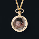 Numéros romains Faux Gold & Photo personnalisée<br><div class="desc">Montre de charme avec une superposition de chiffres romains dorés à laquelle vous pouvez ajouter votre propre photo.</div>