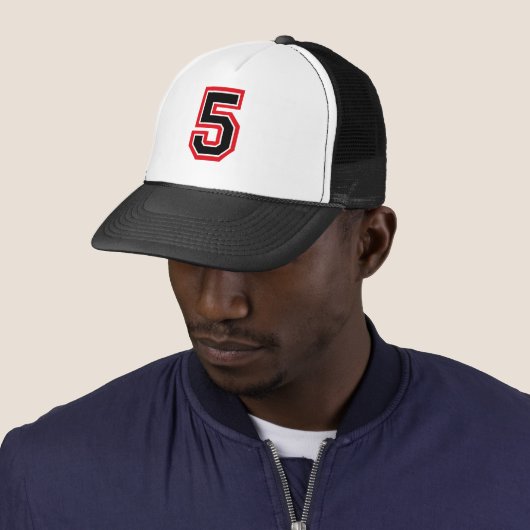 Nummer "5" trucker pet (In situ)