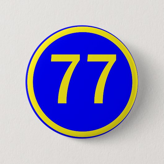 nummer 77 in een cirkel ronde button 5,7 cm (Voorkant)