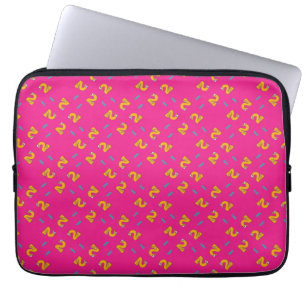 Nummer twee roze laptop sleeve