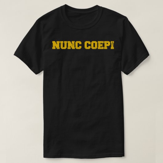 Nunc Coepi... begin ik met de nieuwe Pullo. T-shirt (Design voorkant)