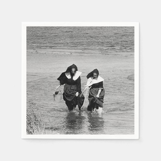 Nuns Clamming op Long Island Servet (Voorkant)