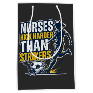 Nurses Kick Harder Than Strikers Medium Cadeauzakje