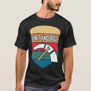 Nut en Bolt Mechanische Humor Reparatiekar T-shirt