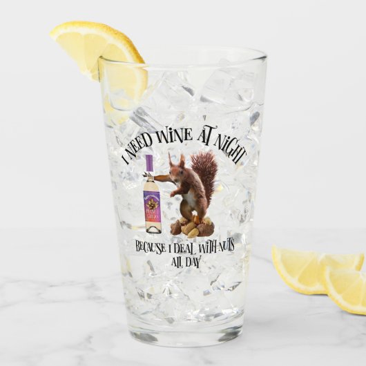 Nuts de hele dag - Funny Squirrel Wine Drinker Glas (Voorkant ijs)