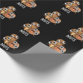 Nuts Funny Food Pun Dark BG Cadeaupapier (Hoek)