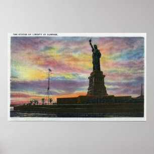 NYC, New YorkSunrise Uitzicht van Vrijheidsbeeld Poster