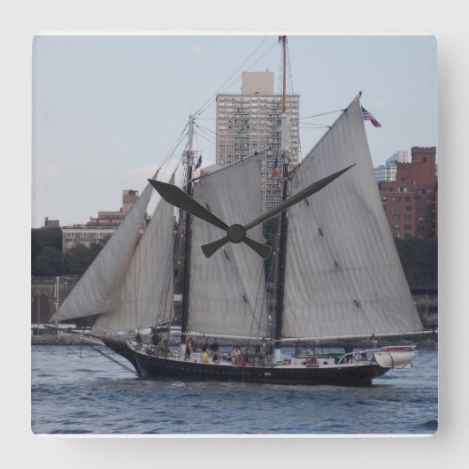 NYC Sailboot 1 Vierkante Klok (Voorkant)