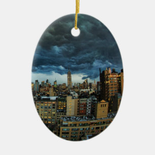 NYC Silhouet: Angstaanjagende enorme derecho onwee Keramisch Ornament