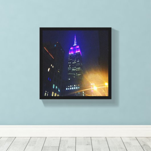 NYC Skyscraper Paars Empire State Building Night Canvas Afdruk (Insitu (Houten vloer))