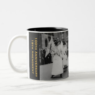 NYC Suffrage Parade voor vrouwen 6 mei 1912 Tweekleurige Koffiemok