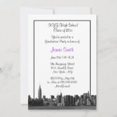 NYC Wide Skyline Etched BW Paars Photo Afstuderen Kaart (Achterkant)