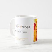 O est pour la tasse orange d'art d'alphabet (Devant gauche)