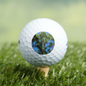 Oak-boom tegen blauwe hemel golfballen (Insitu Shirt)