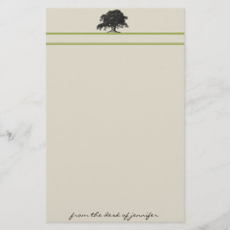 Oak-boomplant in groen briefpapier