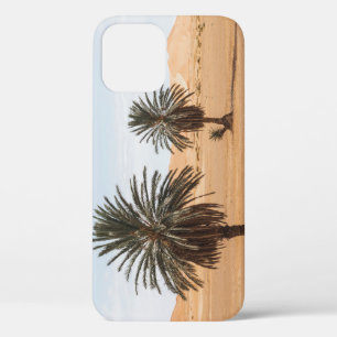 Oase van de woestijn: Sahara Palms Landschap. iPhone 12 Hoesje