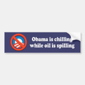 OBAMA KOMT TERWIJL OLIE SPILLEERT BUMPERSTICKER (Voorkant)
