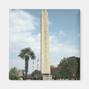 Obelisk van Theodosius I, met een Romeinse basis Magneet