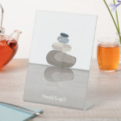 objet_7_layer reclamebord met voetstuk (Insitu)