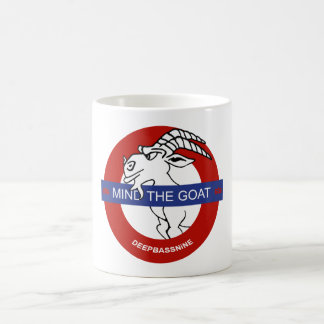 Occupez-vous de la tasse de chèvre
